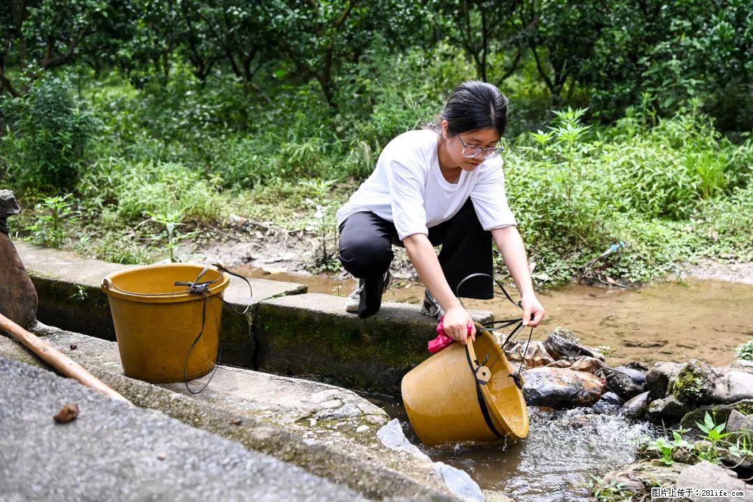 全网追的“扁担女孩”,找了一份暑假工,时薪12元 - 梅州生活资讯 - 梅州28生活网 mz.28life.com